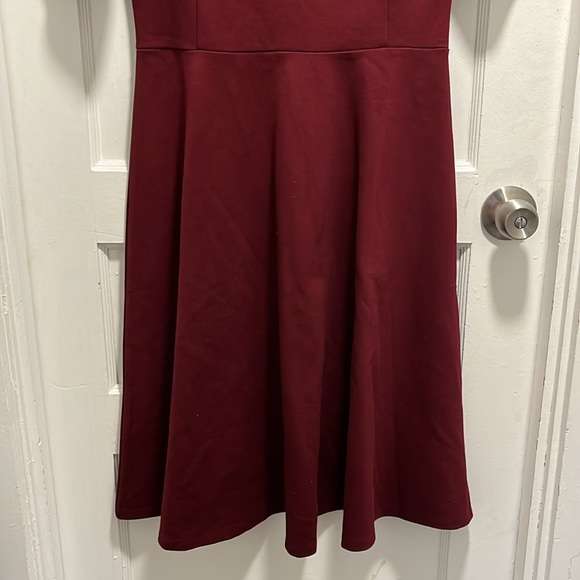 Modeway Dress - Picture 4 of 16